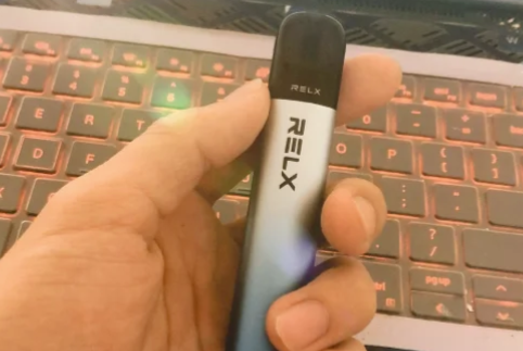 悦刻烟杆上有二维码是几代？